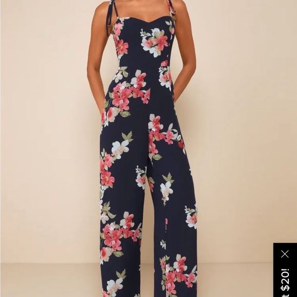 Selling wide leg jumpsuit - Picture 1 of 7